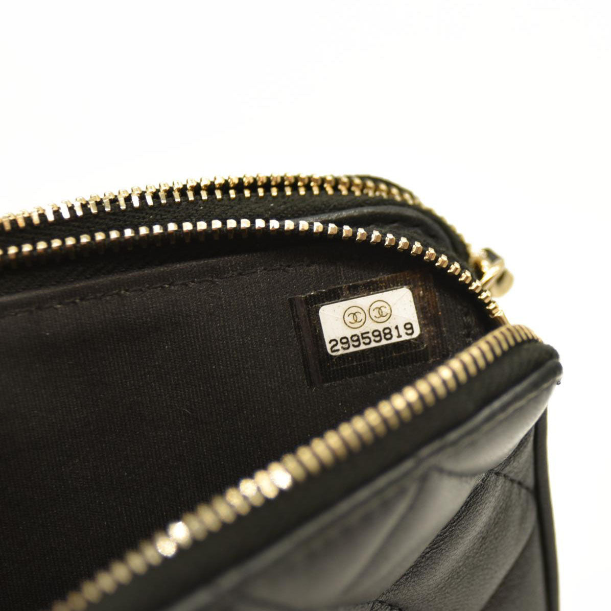 Chanel Iridescent Lambskin Quilted Pearl Clutch With Chain Black 29*