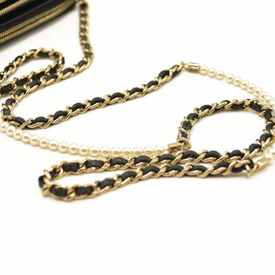 Chanel Iridescent Lambskin Quilted Pearl Clutch With Chain Black 29*