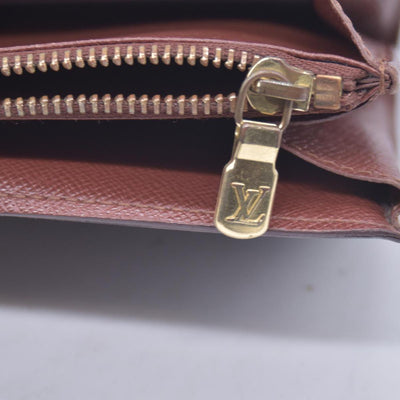 $725 2000 Louis Vuitton Monogram Sarah Wallet SD1010 CONSIGNMENT 10021127