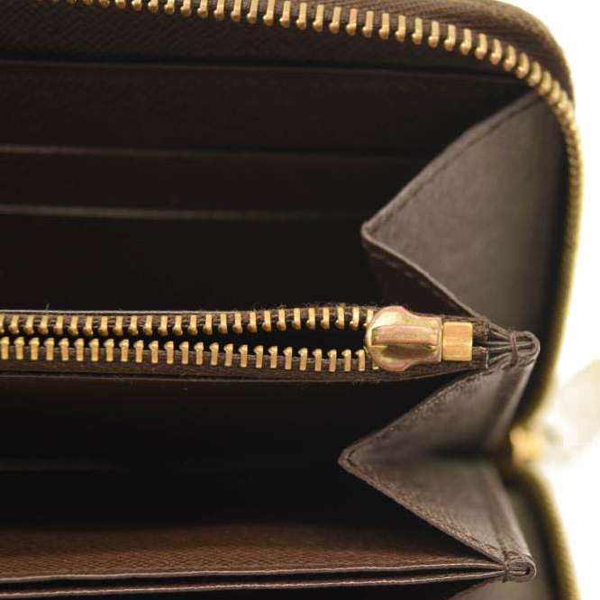 LOUIS VUITTON Damier Ebene Zippy Wallet