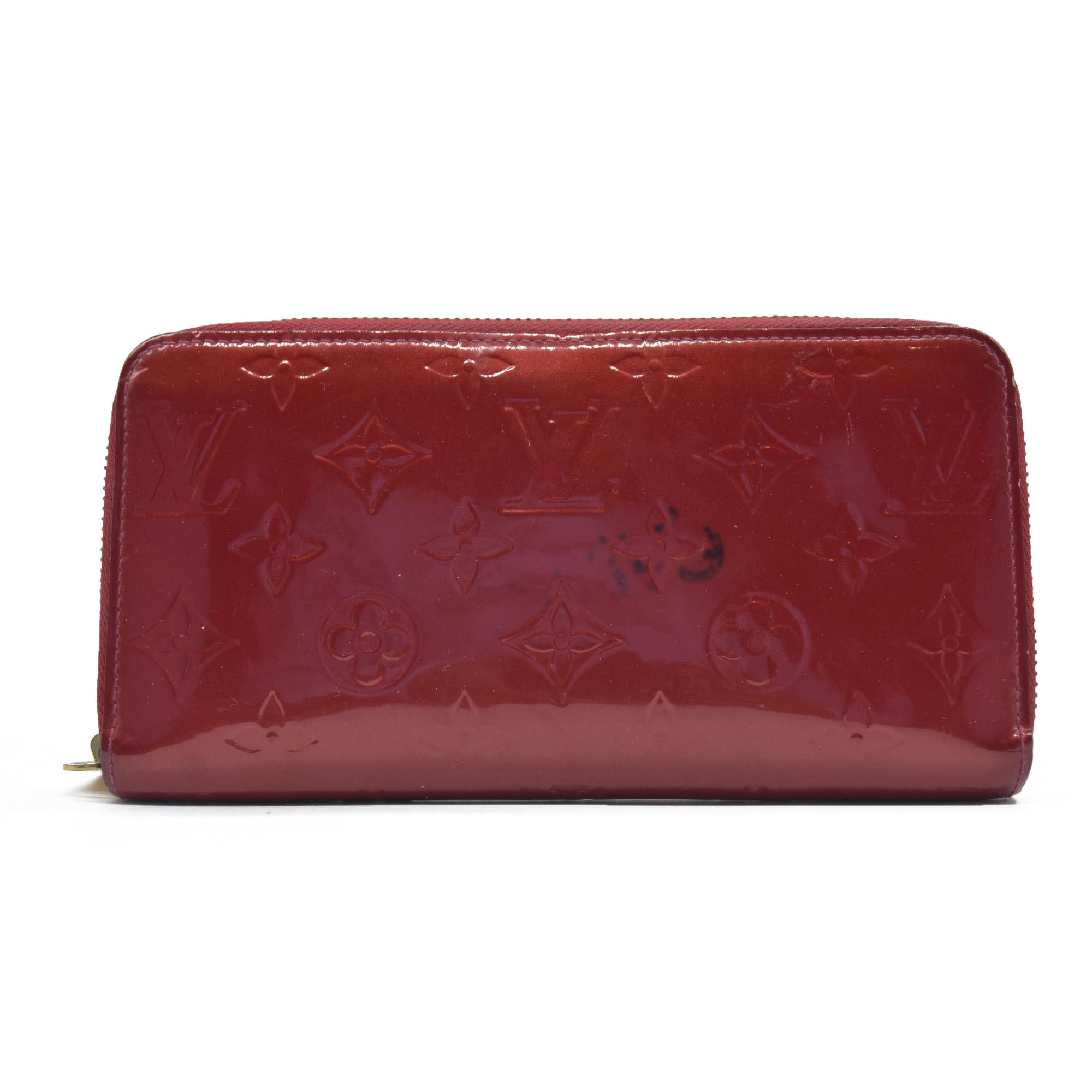 $970 Louis Vuitton Pomme d'Amour Monogram Vernis Zippy Wallet CONSIGNMENT