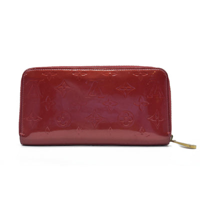 $970 Louis Vuitton Pomme d'Amour Monogram Vernis Zippy Wallet CONSIGNMENT
