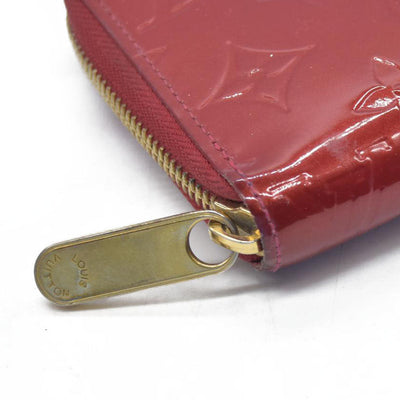 $970 Louis Vuitton Pomme d'Amour Monogram Vernis Zippy Wallet CONSIGNMENT