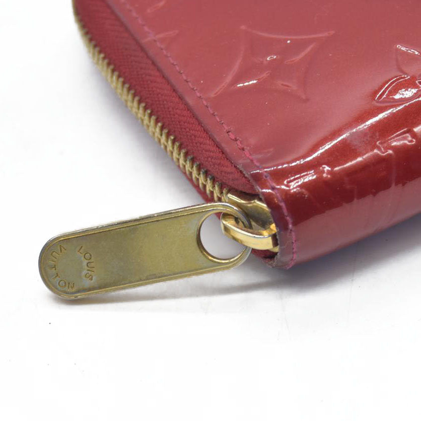 $970 Louis Vuitton Pomme d'Amour Monogram Vernis Zippy Wallet CONSIGNMENT