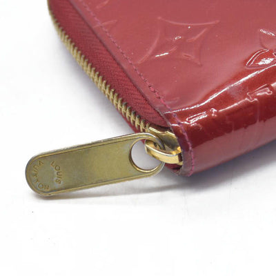 $970 Louis Vuitton Pomme d'Amour Monogram Vernis Zippy Wallet CONSIGNMENT
