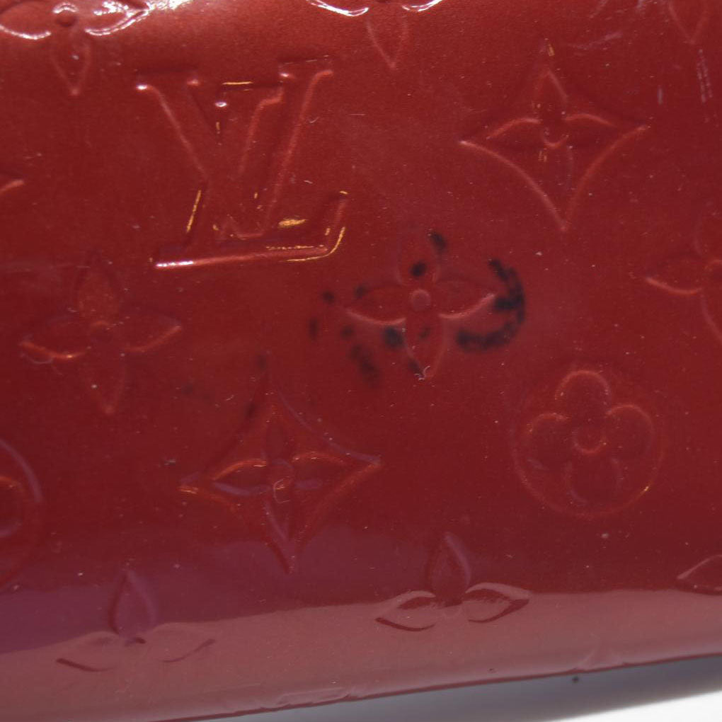 $970 Louis Vuitton Pomme d'Amour Monogram Vernis Zippy Wallet CONSIGNMENT
