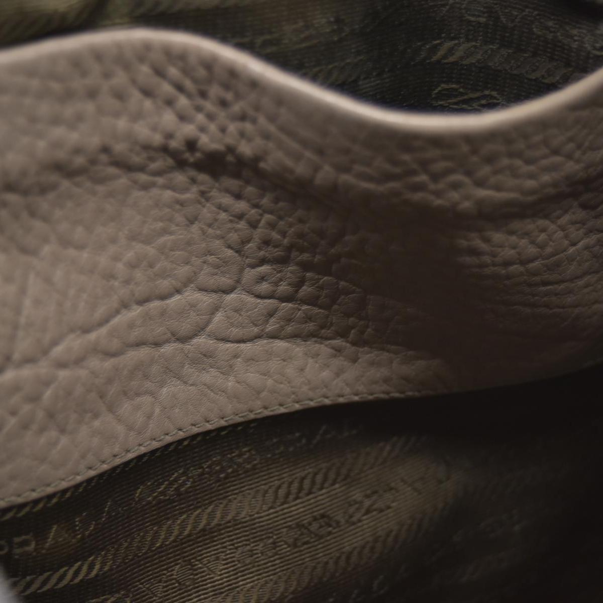 $3500 Prada Convertible Shopping Tote Vitello Daino Medium