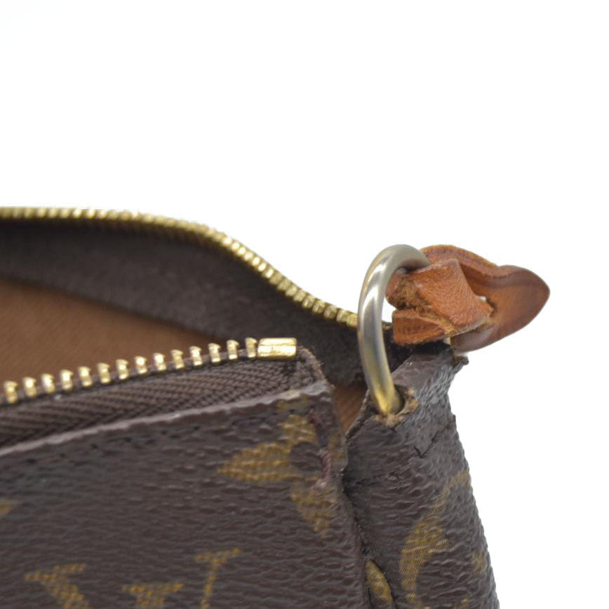 $1660 Louis Vuitton Monogram Pochette Accessories SD0090