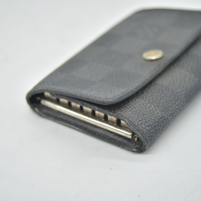 $445 Louis Vuitton Graphite 6 Key Holder CT1180 CONSIGNMENT