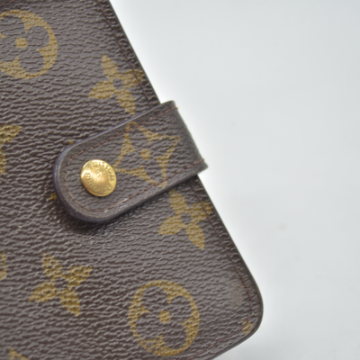 $590 2000 Louis Vuitton Monogram Compact Zippe Zipped Wallet CA0090 CONSIGNMENT