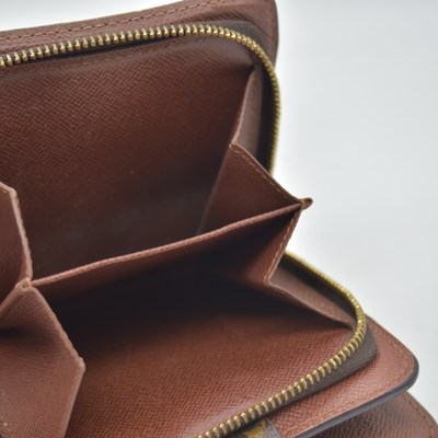 $590 2000 Louis Vuitton Monogram Compact Zippe Zipped Wallet CA0090 CONSIGNMENT