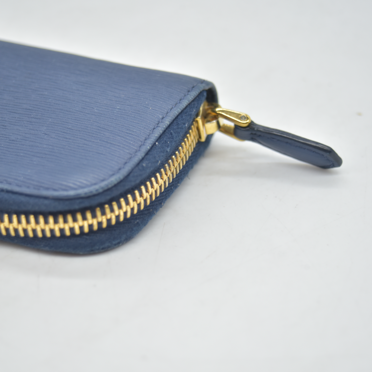 $460 Prada Saffiano Zip Around Key Holder Blue CONSIGNMENT