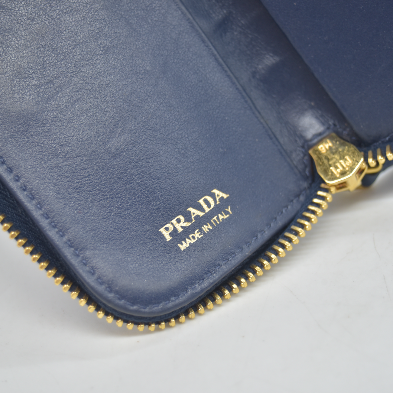 $460 Prada Saffiano Zip Around Key Holder Blue CONSIGNMENT