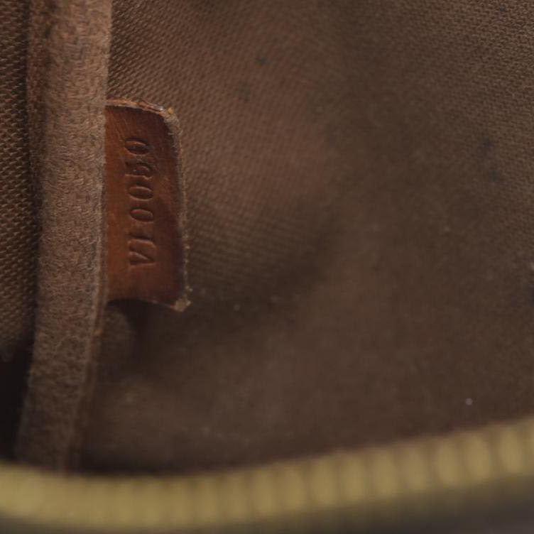 Louis Vuitton Monogram Pochette Accessories VI0050