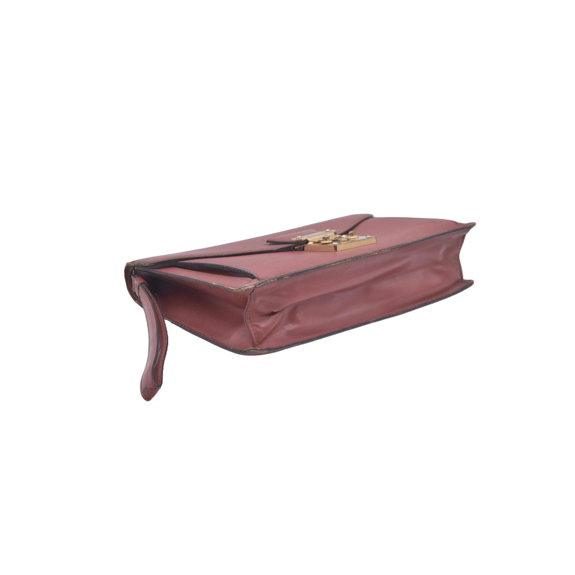 $1080 Louis Vuitton  Epi Leather Pochette Sellier Dragonne 26 10021254