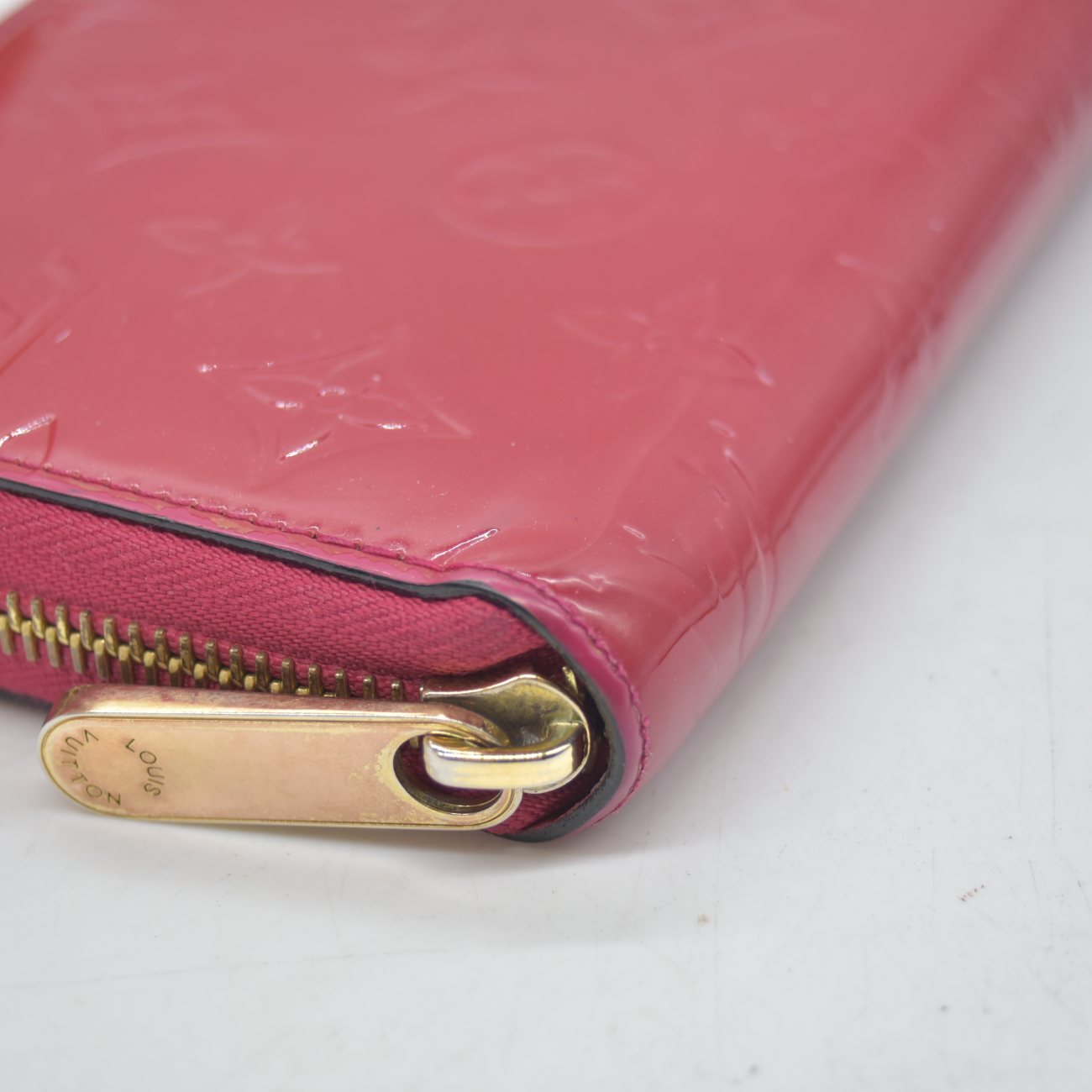 $970 2014 Louis Vuitton Vernis Zippy Wallet Red CA2184 CONSIGNMENT