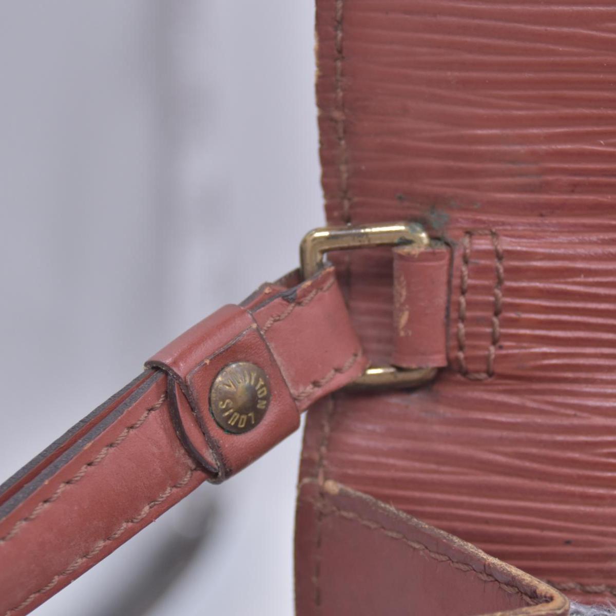 $1080 Louis Vuitton  Epi Leather Pochette Sellier Dragonne 26 10021254