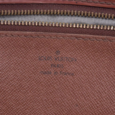 $1080 Louis Vuitton  Epi Leather Pochette Sellier Dragonne 26 10021254