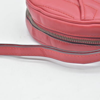 $680 Gucci Calfskin Matelasse GG Marmont Round Wrist Wallet Hibiscus Red