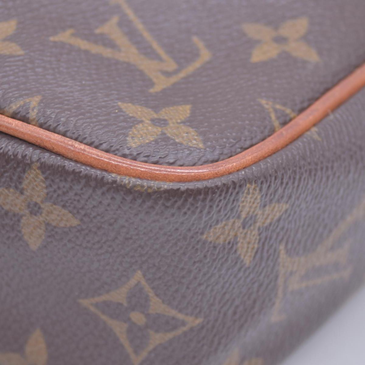 $680 Louis Vuitton Monogram Compiegne 23 Toiletries 10021253