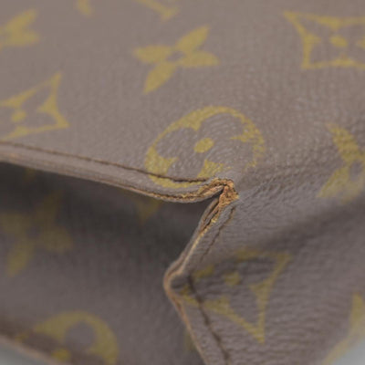 $1120 LOUIS VUITTON Monogram Toiletry 26