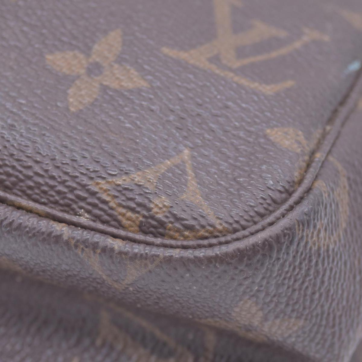 $620 1982 Louis Vuitton Monogram Trousse Toilette 23 872NO 10021252