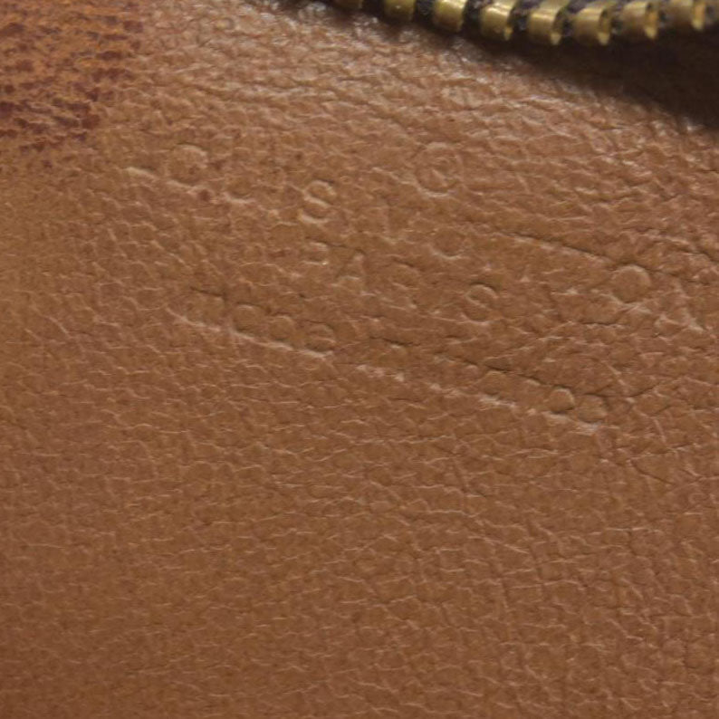 $1120 LOUIS VUITTON Monogram Toiletry 26