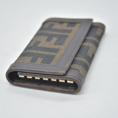 $390 Fendi Logo F 6 Key Holder CONSIGNMENT