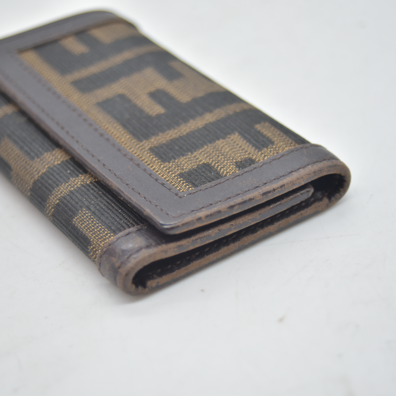 $390 Fendi Logo F 6 Key Holder CONSIGNMENT