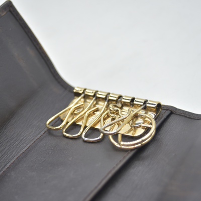 $390 Fendi Logo F 6 Key Holder CONSIGNMENT