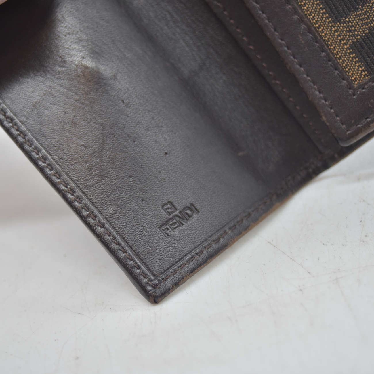 $390 Fendi Logo F 6 Key Holder CONSIGNMENT