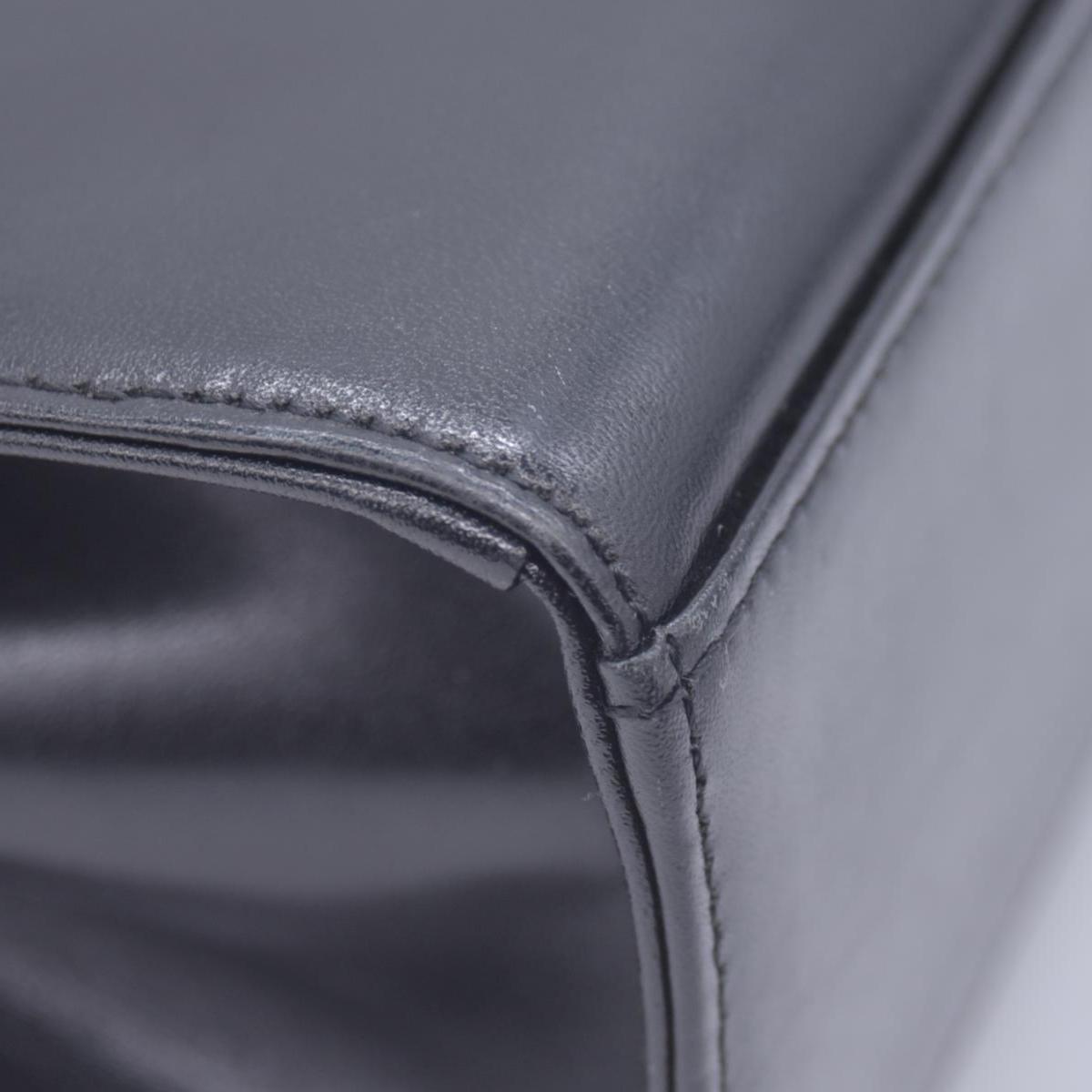$1350 GIVENCHY Smooth Calfskin 4G Logo Flap Top Handle Bag Black CONSIGNMENT 10021220