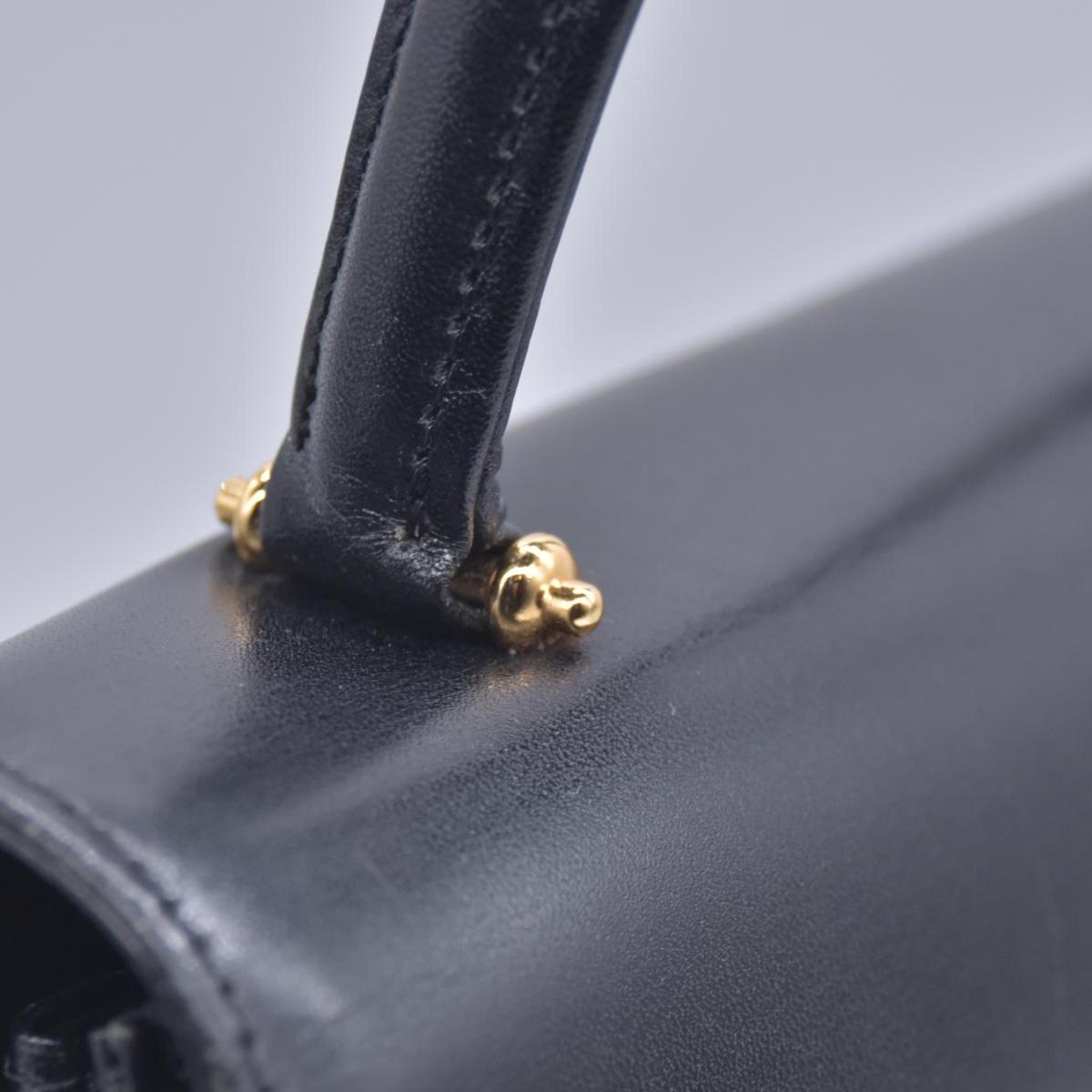 $1350 GIVENCHY Smooth Calfskin 4G Logo Flap Top Handle Bag Black CONSIGNMENT 10021220