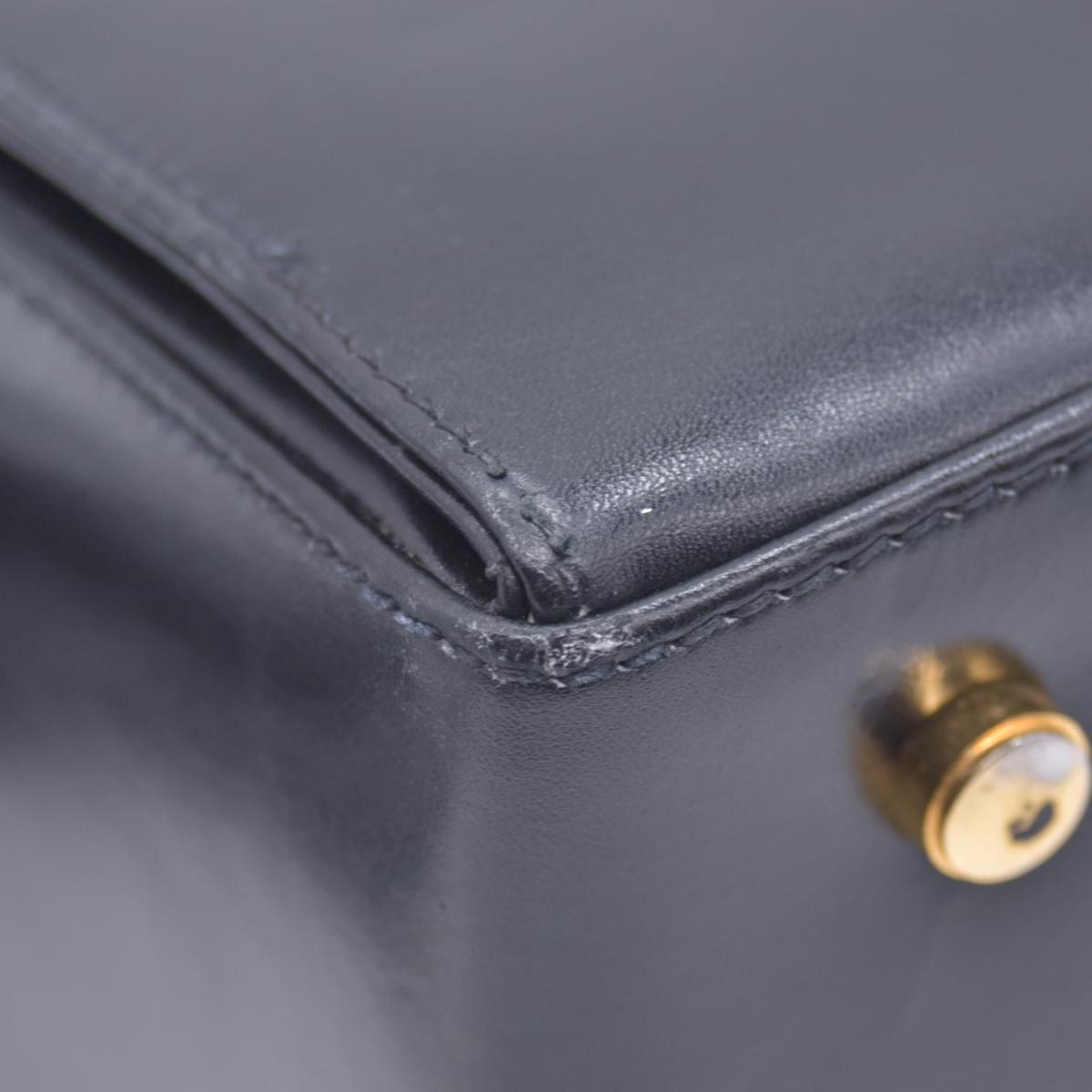 $1450 SALVATORE FERRAGAMO Smooth Calfskin Gancini Top Handle Bag CONSIGNMENT 10021181