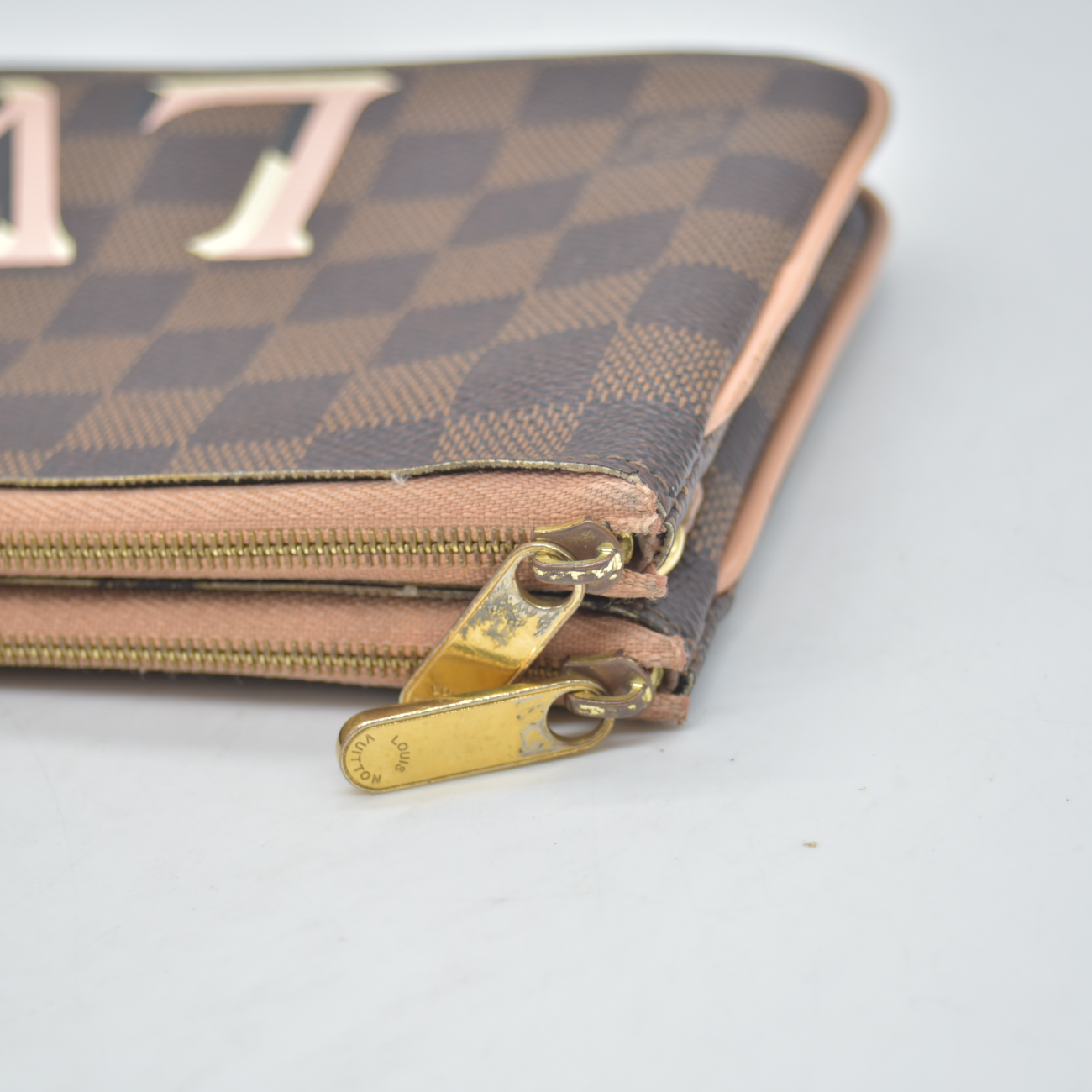 $1420 2020 Louis Vuitton Double Zip Pochette Damier Ebene MI0220