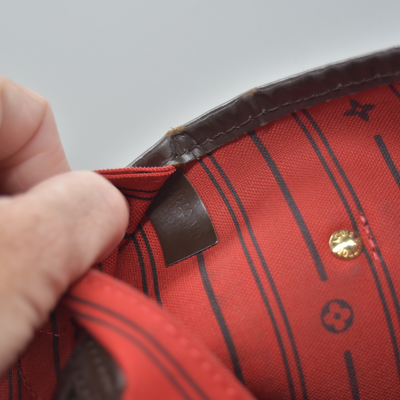 $2240 2010 Louis Vuitton Neverfull MM Damier Ebene  CA0190