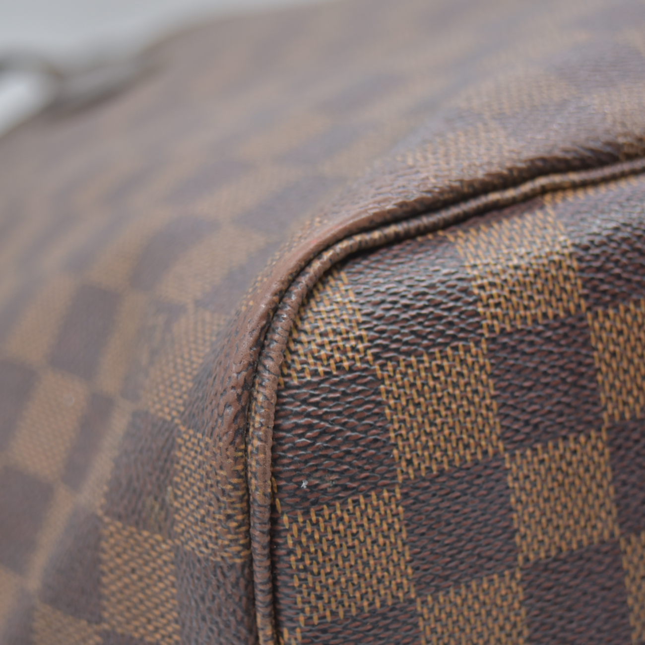 $2240 2010 Louis Vuitton Neverfull MM Damier Ebene  CA0190