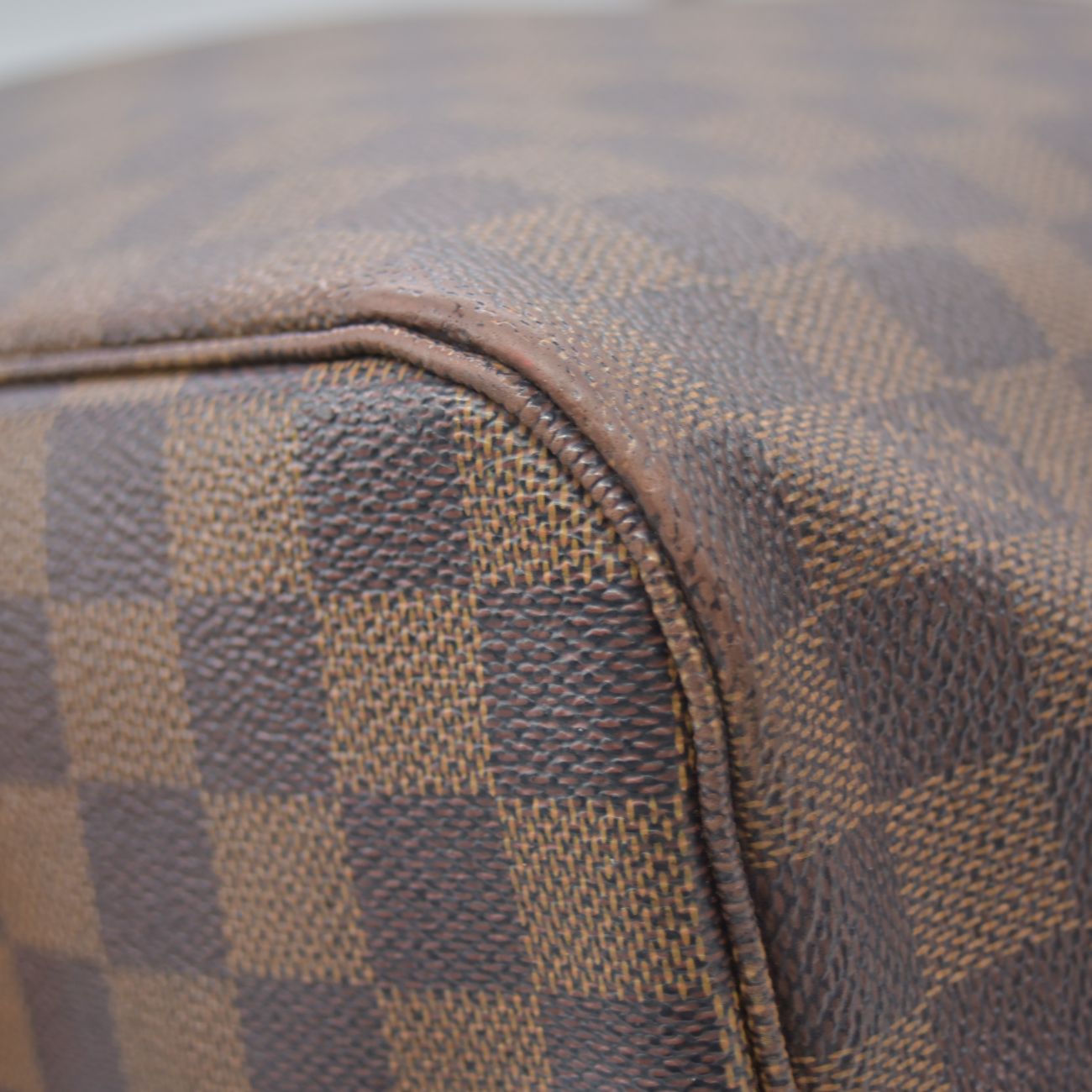 $2240 2010 Louis Vuitton Neverfull MM Damier Ebene  CA0190