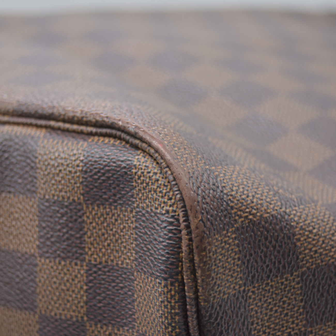 $2240 2010 Louis Vuitton Neverfull MM Damier Ebene  CA0190