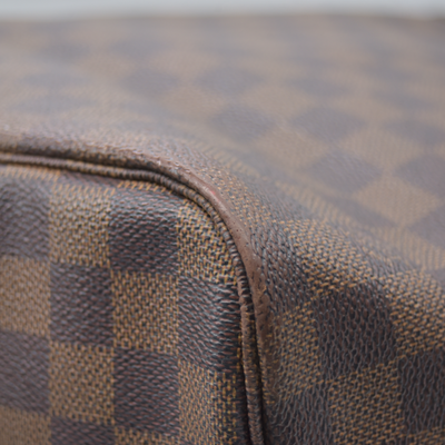 $2240 2010 Louis Vuitton Neverfull MM Damier Ebene  CA0190