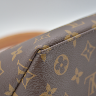 $3150 Louis Vuitton Monogram Palais Petit RFID Shoulder Bag
