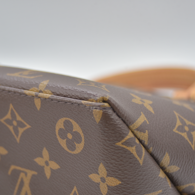 $3150 Louis Vuitton Monogram Palais Petit RFID Shoulder Bag