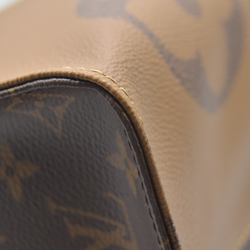Louis Vuitton  Reverse Monogram Giant Onthego GM NZ3169