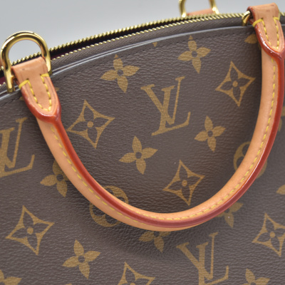 $3150 Louis Vuitton Monogram Palais Petit RFID Shoulder Bag
