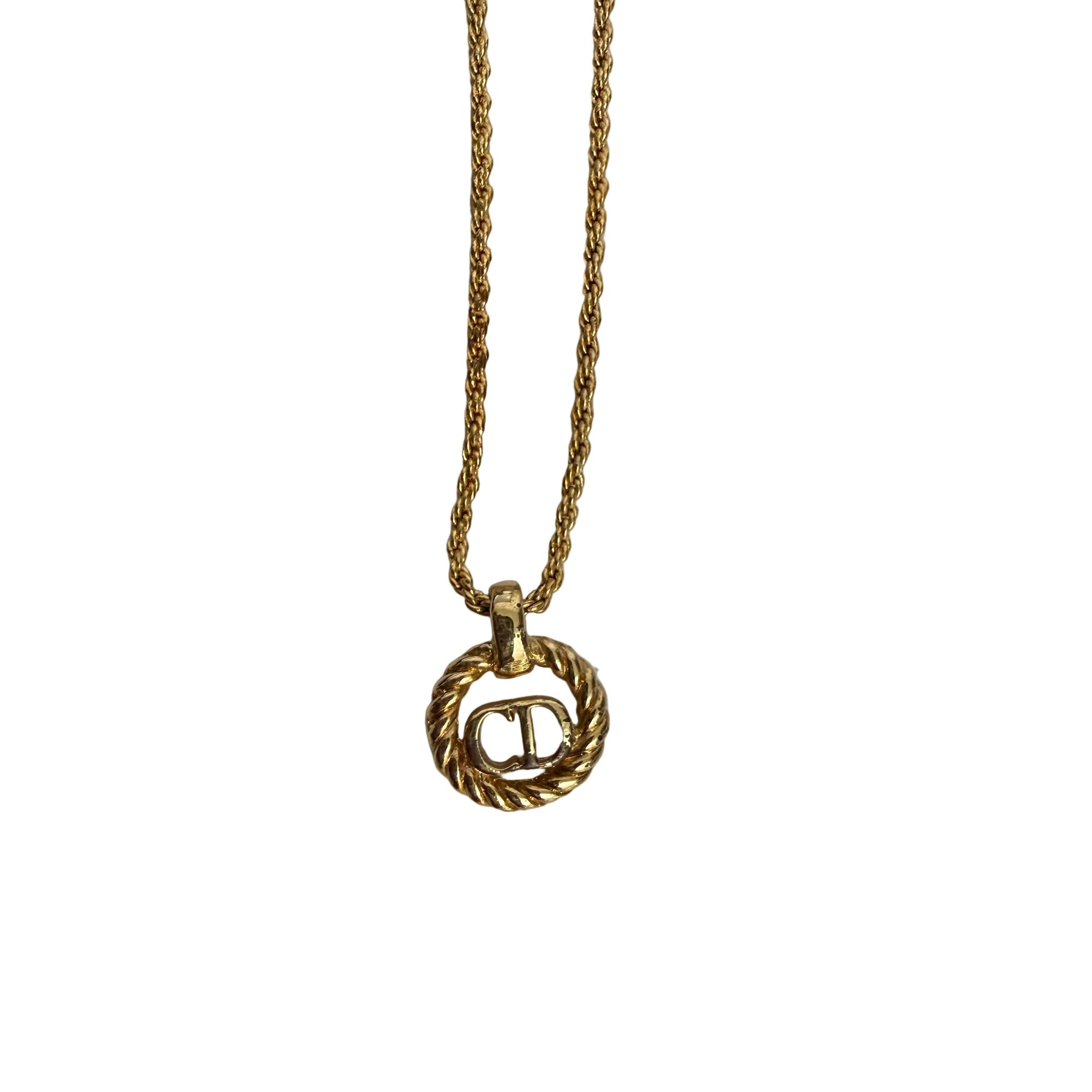 $410 Dior Vintage 'CD' Pendant Necklace 10019732