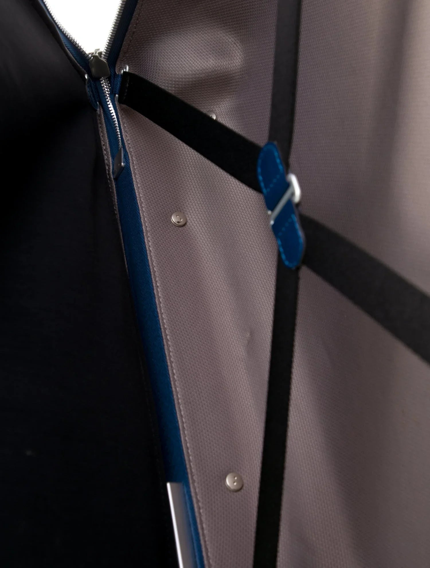 $2980 Louis Vuitton Epi Leather Horizon 50