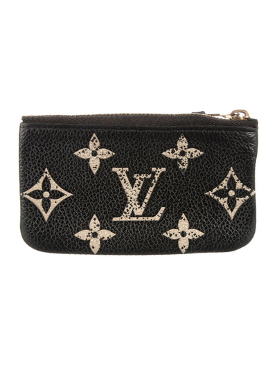 $530 Louis Vuitton 2022 Monogram Giant Pattern Key Holder