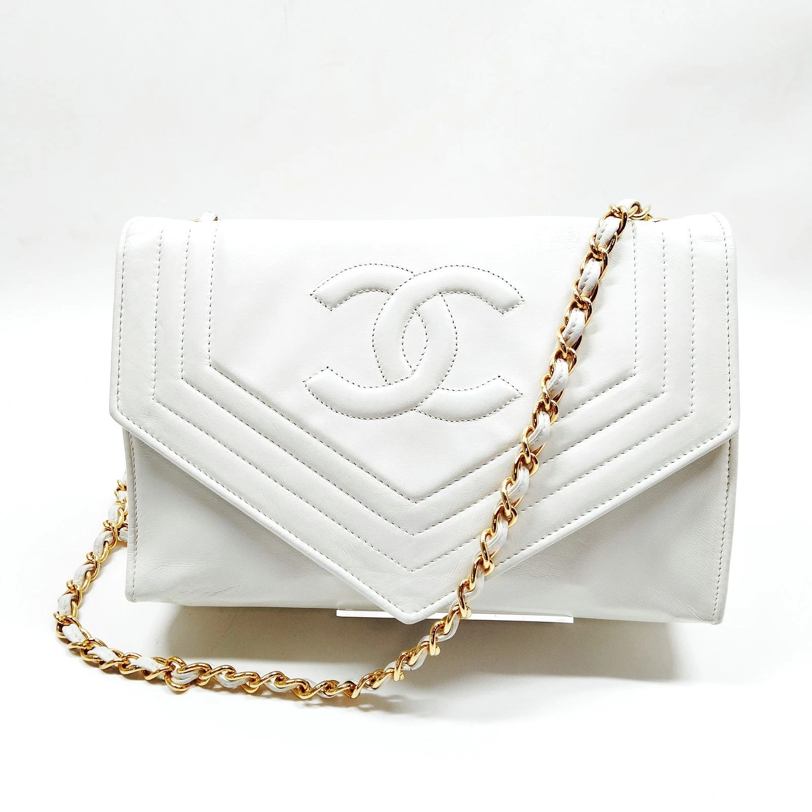 Chanel Shoulder Bag White Leather 4755406