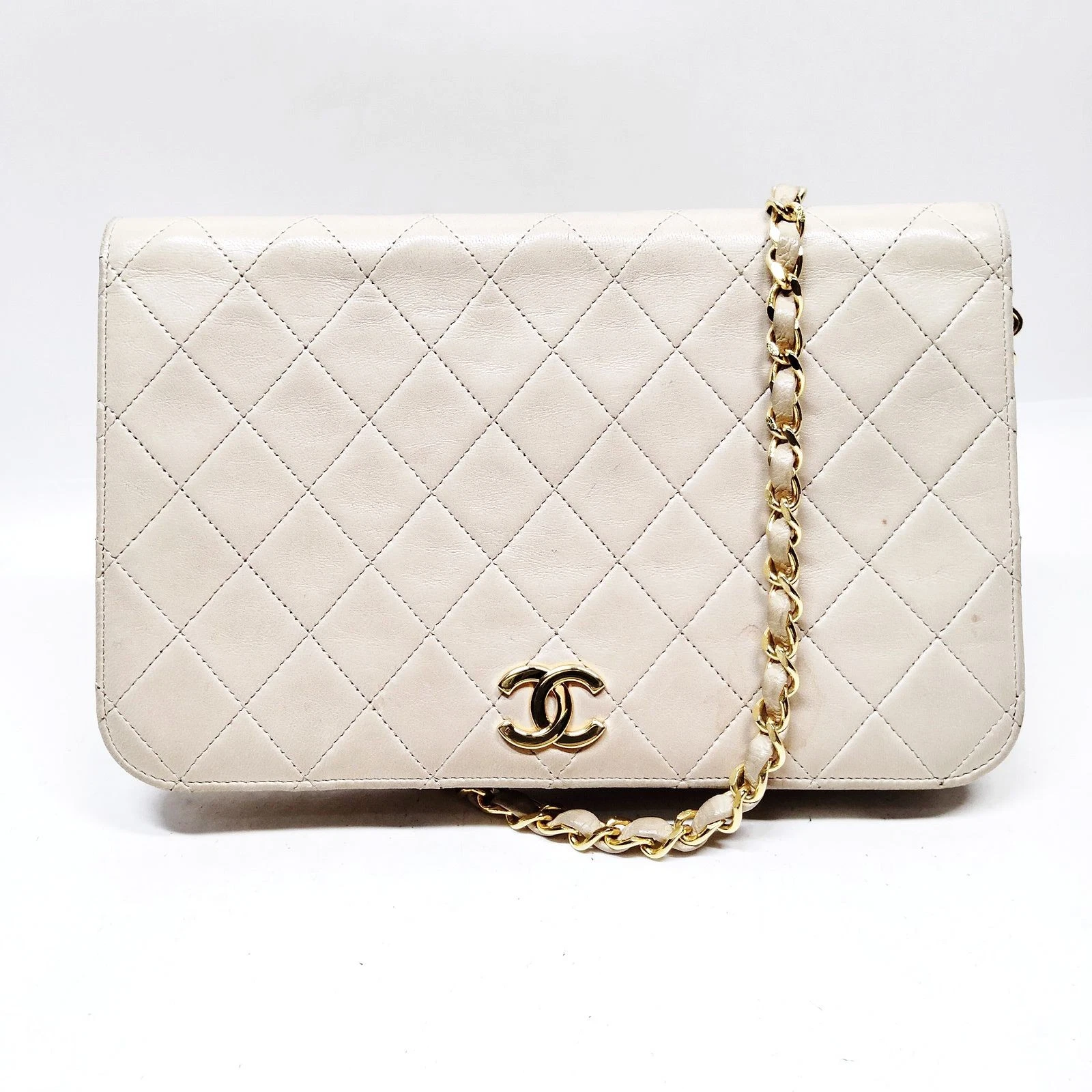 Chanel Shoulder Bag Beige Lamb Skin 3988756