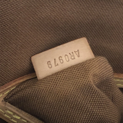 $2150 1999 Louis Vuitton Monogram Alma PM AR0979